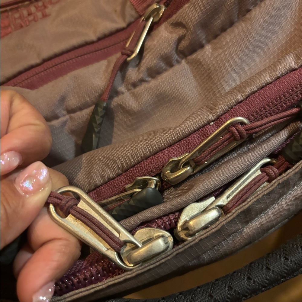 Like New The North Face Borealis Backpack in Dusky Purple *minimal flaws - Picture 10 of 10